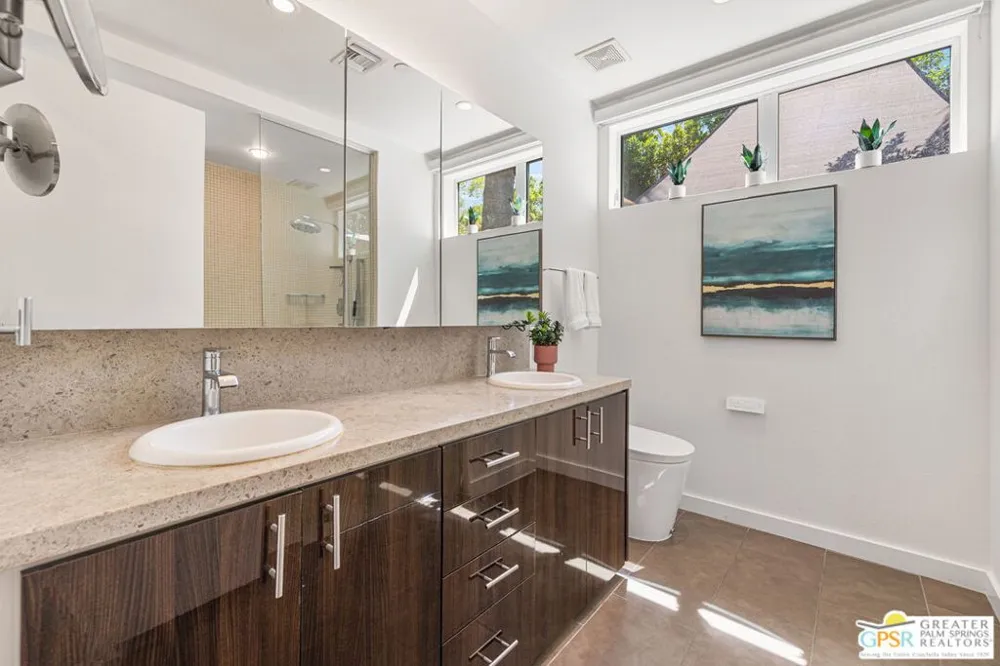 2835 S Palm Canyon Drive Palm Springs, CA 92264
