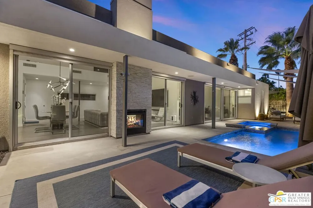2835 S Palm Canyon Drive Palm Springs, CA 92264
