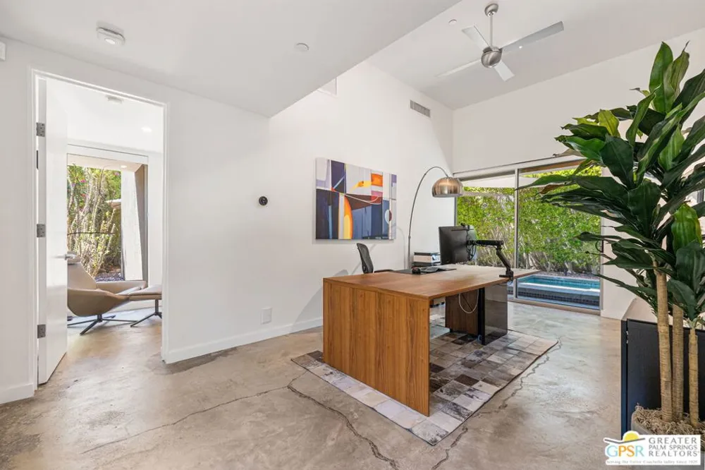 2835 S Palm Canyon Drive Palm Springs, CA 92264
