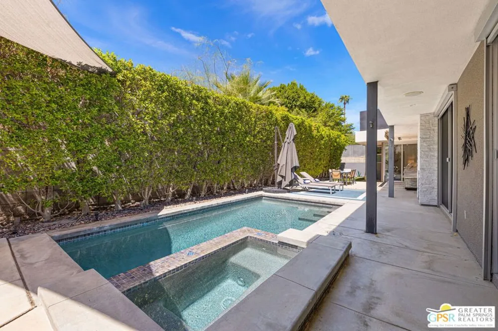 2835 S Palm Canyon Drive Palm Springs, CA 92264