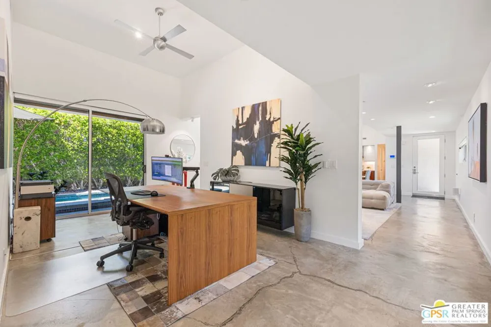 2835 S Palm Canyon Drive Palm Springs, CA 92264