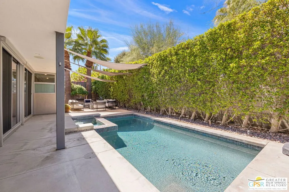 2835 S Palm Canyon Drive Palm Springs, CA 92264