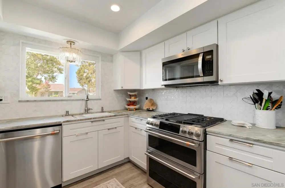 3755 Vista Campana #11 Oceanside, CA 92057