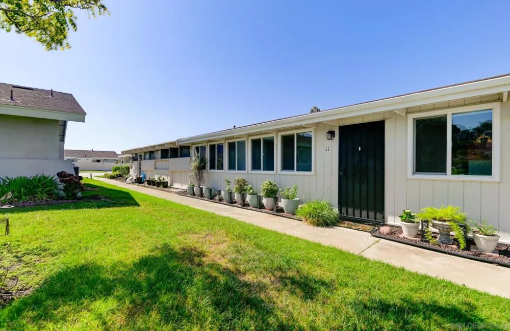 3755 Vista Campana #11 Oceanside, CA 92057