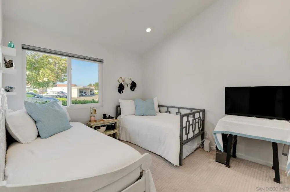 3755 Vista Campana #11 Oceanside, CA 92057