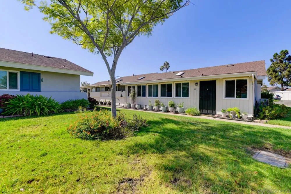 3755 Vista Campana #11 Oceanside, CA 92057