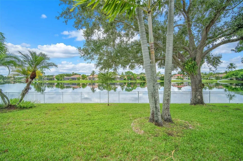2008 NW 126th Ave Pembroke Pines, FL 33028