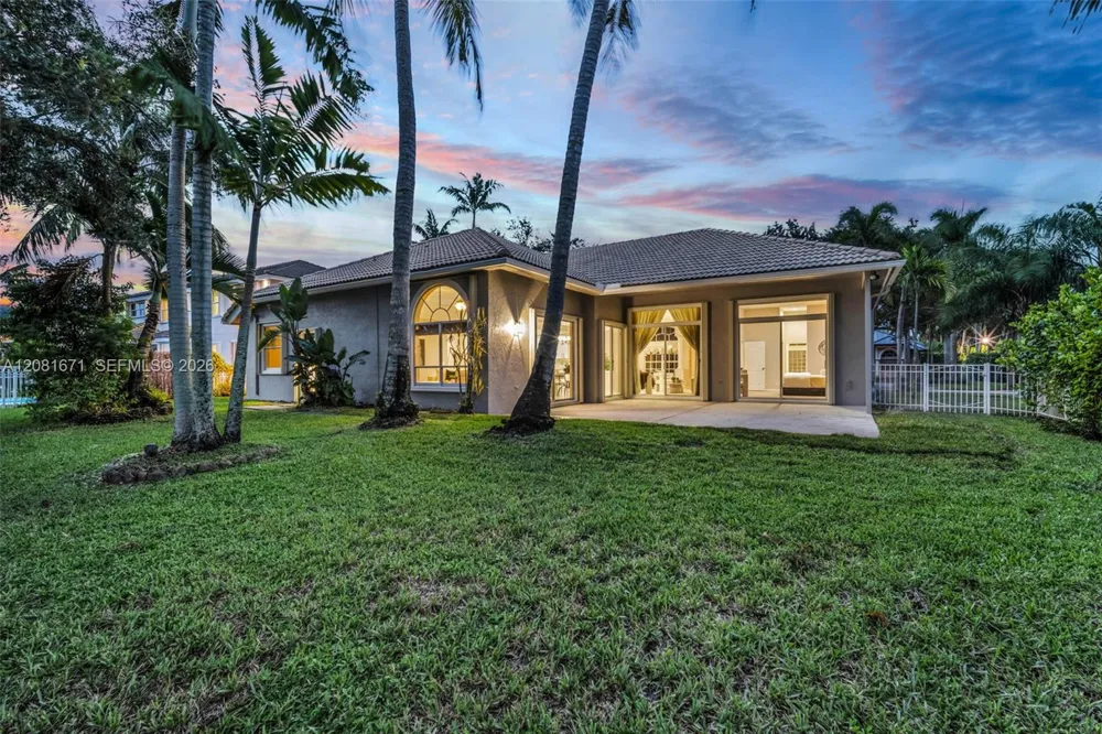 2008 NW 126th Ave Pembroke Pines, FL 33028