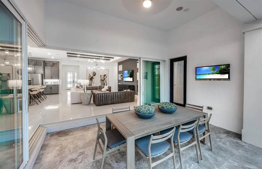 10371 SW HIGHPOINTE DRIVE #267 Stellar Stuart, FL 34997
