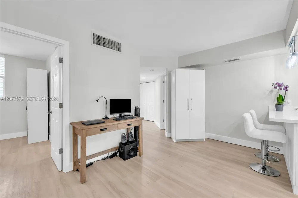 9091 Lime Bay Blvd #211 Tamarac, FL 33321