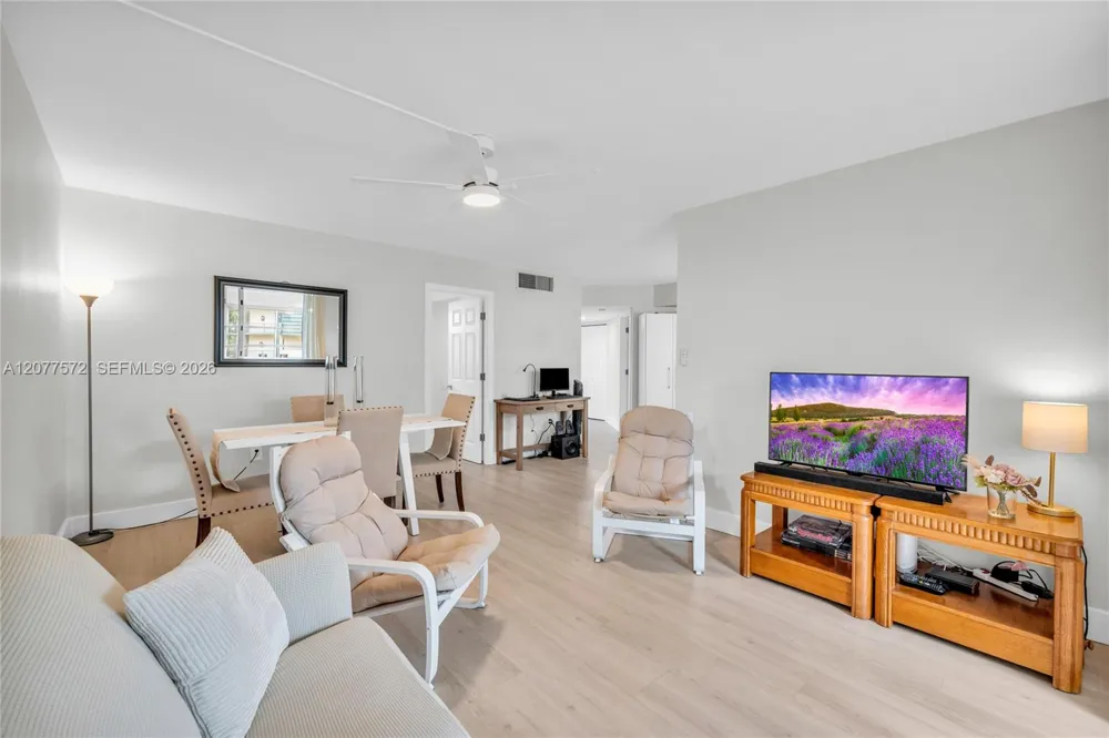 9091 Lime Bay Blvd #211 Tamarac, FL 33321