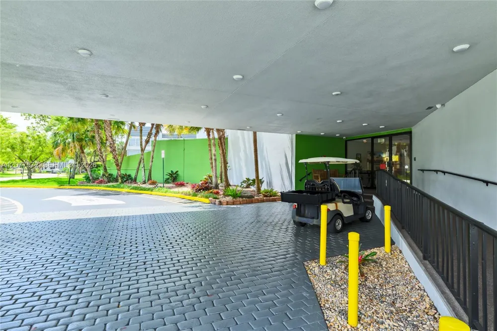 9091 Lime Bay Blvd #211 Tamarac, FL 33321