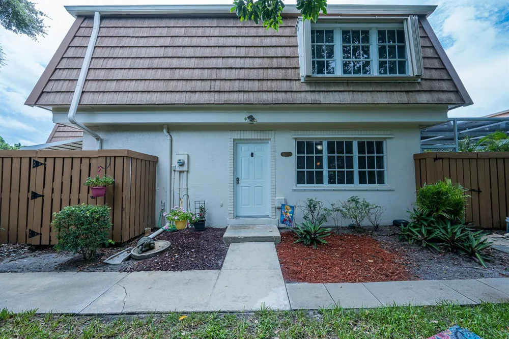 4300 Hazel Avenue #D Palm Beach Gardens, FL 33410
