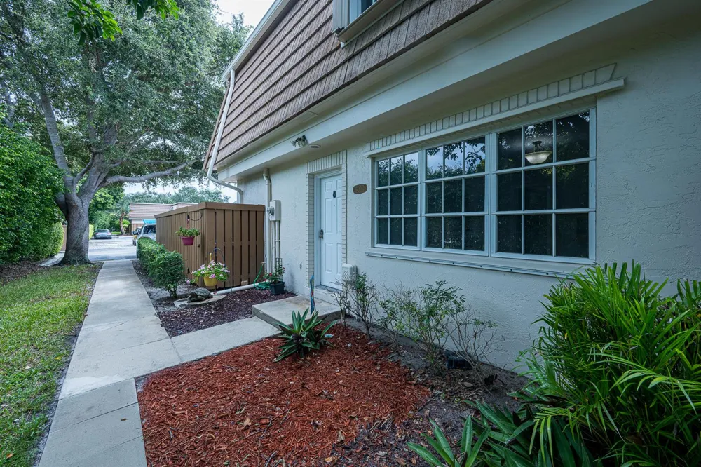 4300 Hazel Avenue #D Palm Beach Gardens, FL 33410