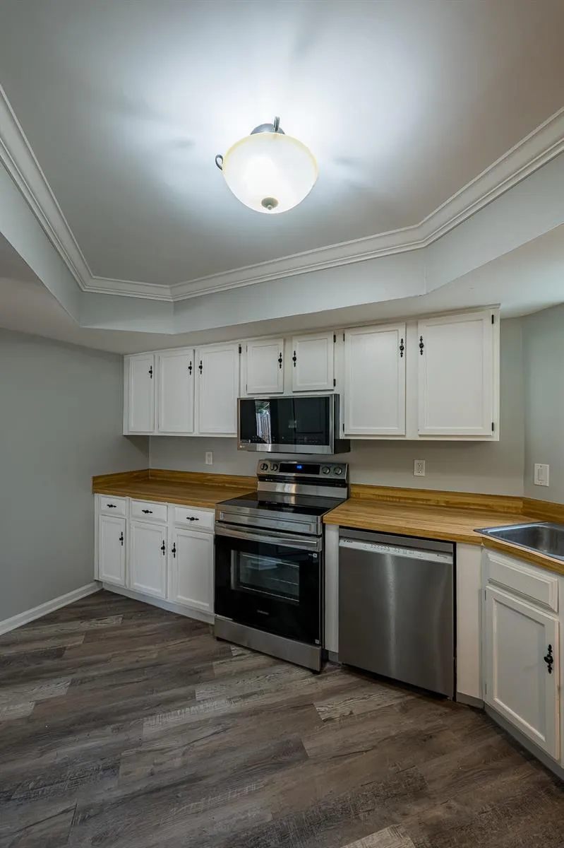 4300 Hazel Avenue #D Palm Beach Gardens, FL 33410