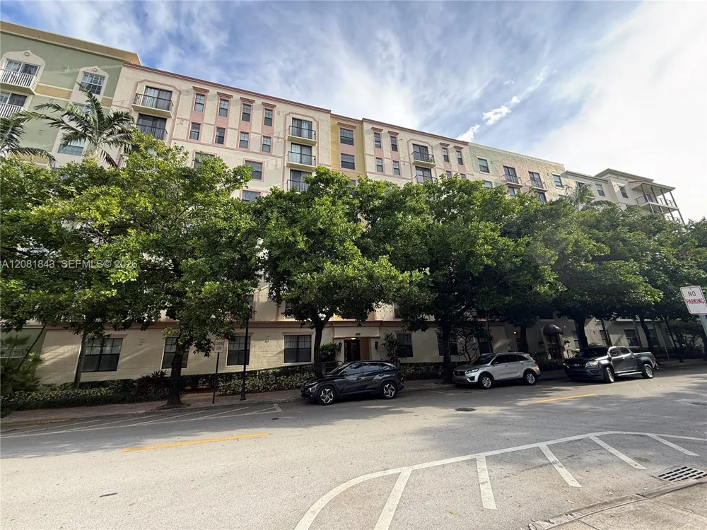 1919 Van Buren St #608A Hollywood, FL 33020