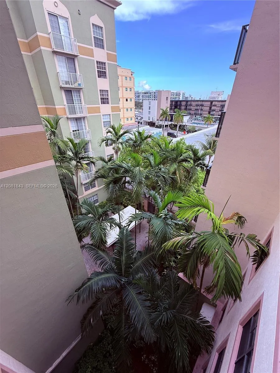 1919 Van Buren St #608A Hollywood, FL 33020