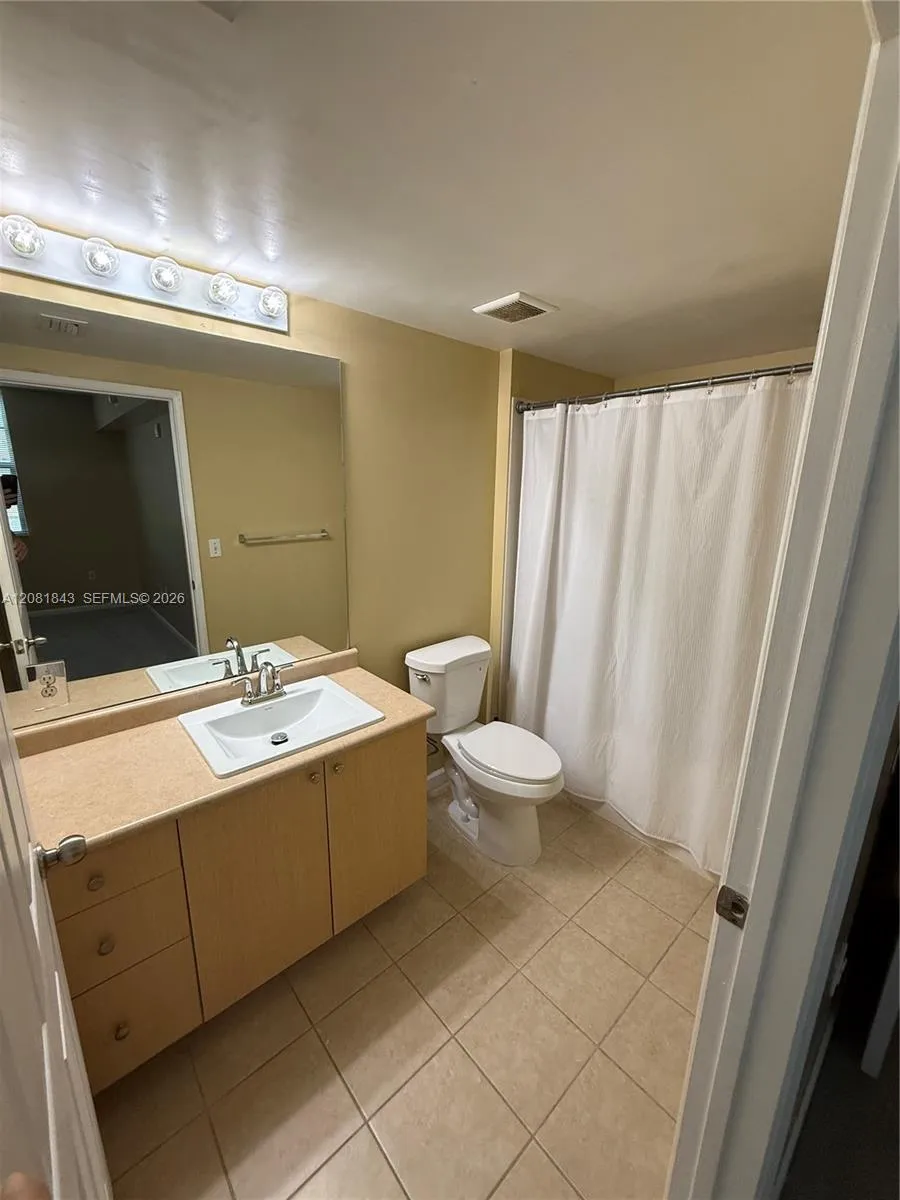 1919 Van Buren St #608A Hollywood, FL 33020