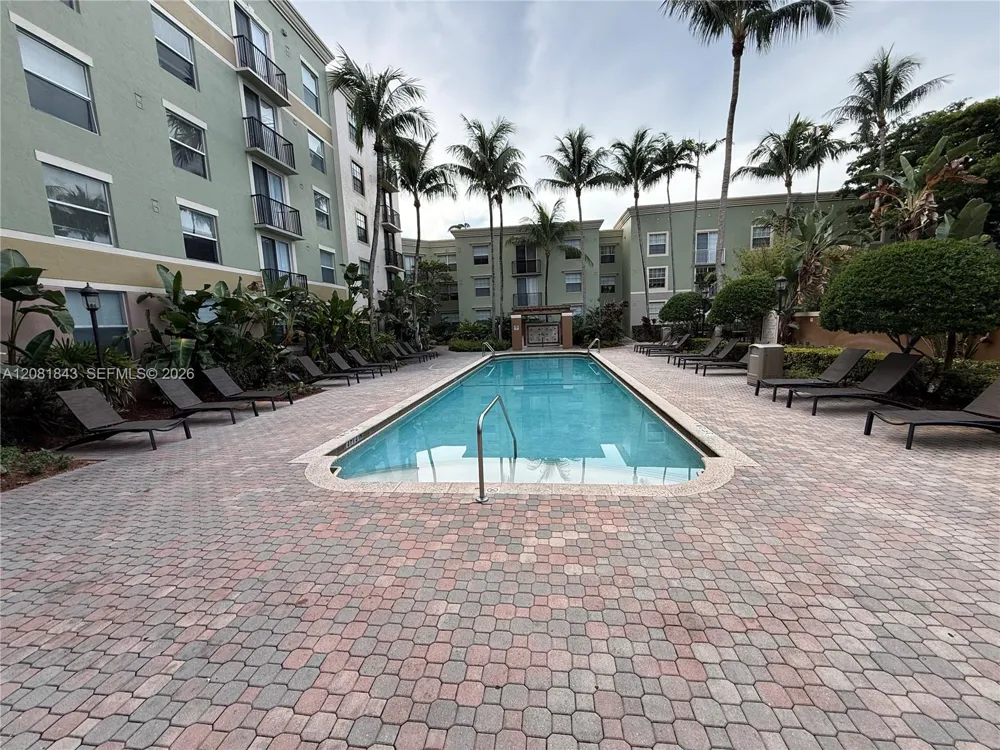 1919 Van Buren St #608A Hollywood, FL 33020