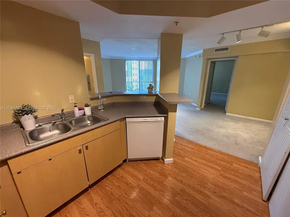 1919 Van Buren St #608A Hollywood, FL 33020
