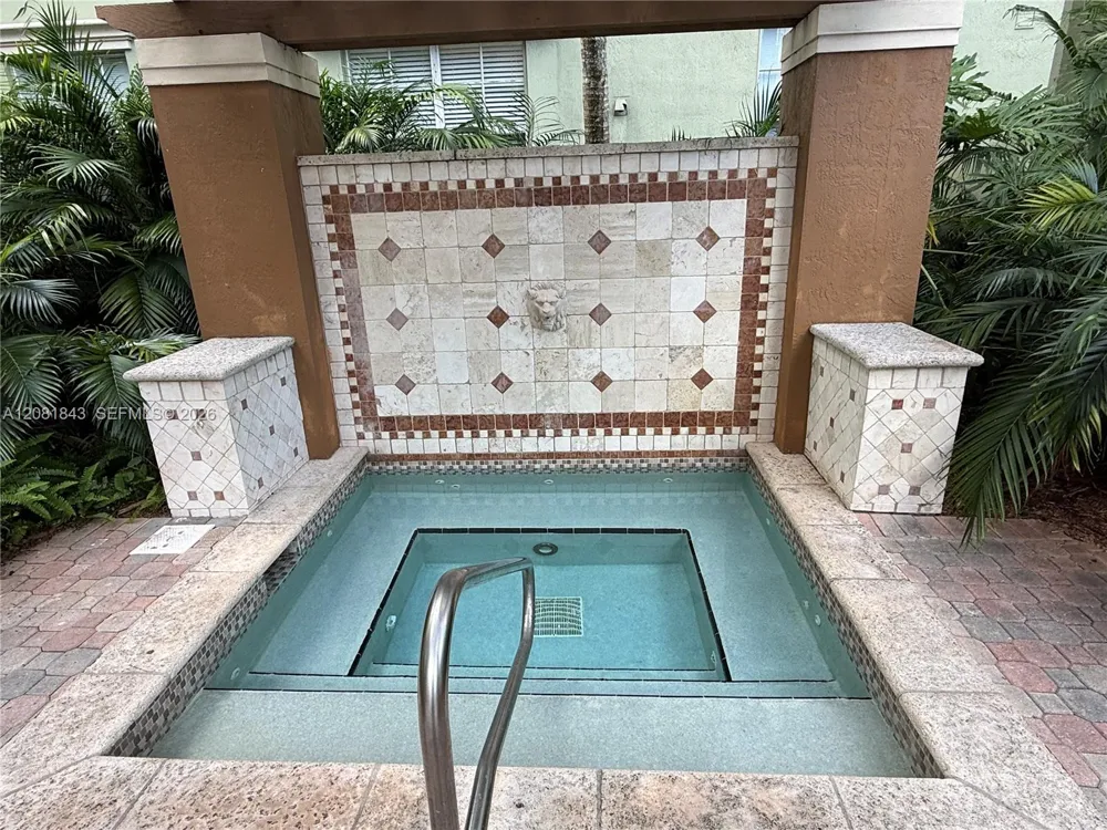 1919 Van Buren St #608A Hollywood, FL 33020