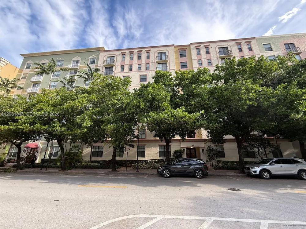 1919 Van Buren St #608A Hollywood, FL 33020