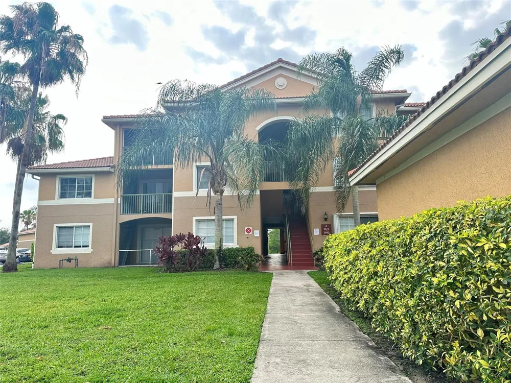3738 NW MEDITERRANEAN LANE #305 Jensen Beach, FL 34957