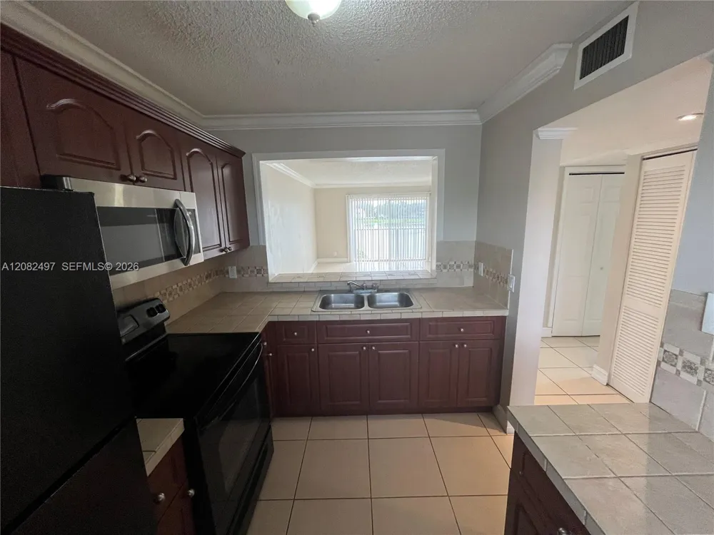 8560 Sherman Cir #308 Miramar, FL 33025