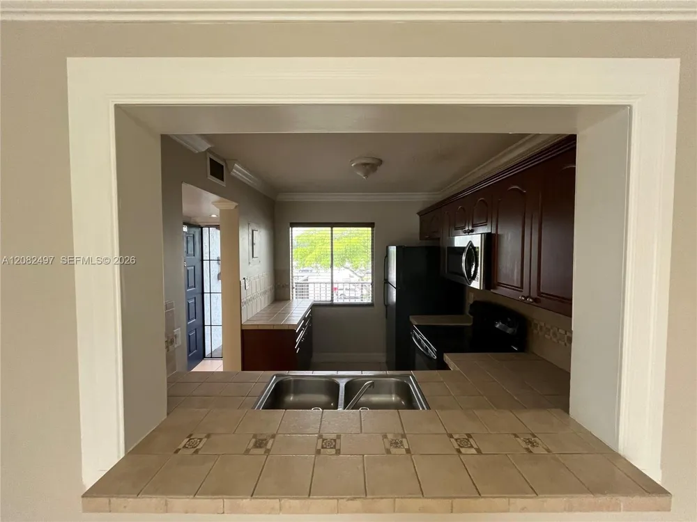 8560 Sherman Cir #308 Miramar, FL 33025