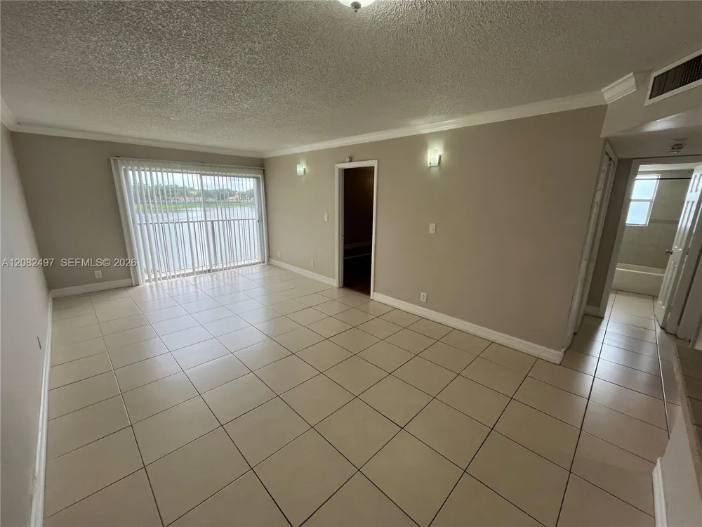 8560 Sherman Cir #308 Miramar, FL 33025