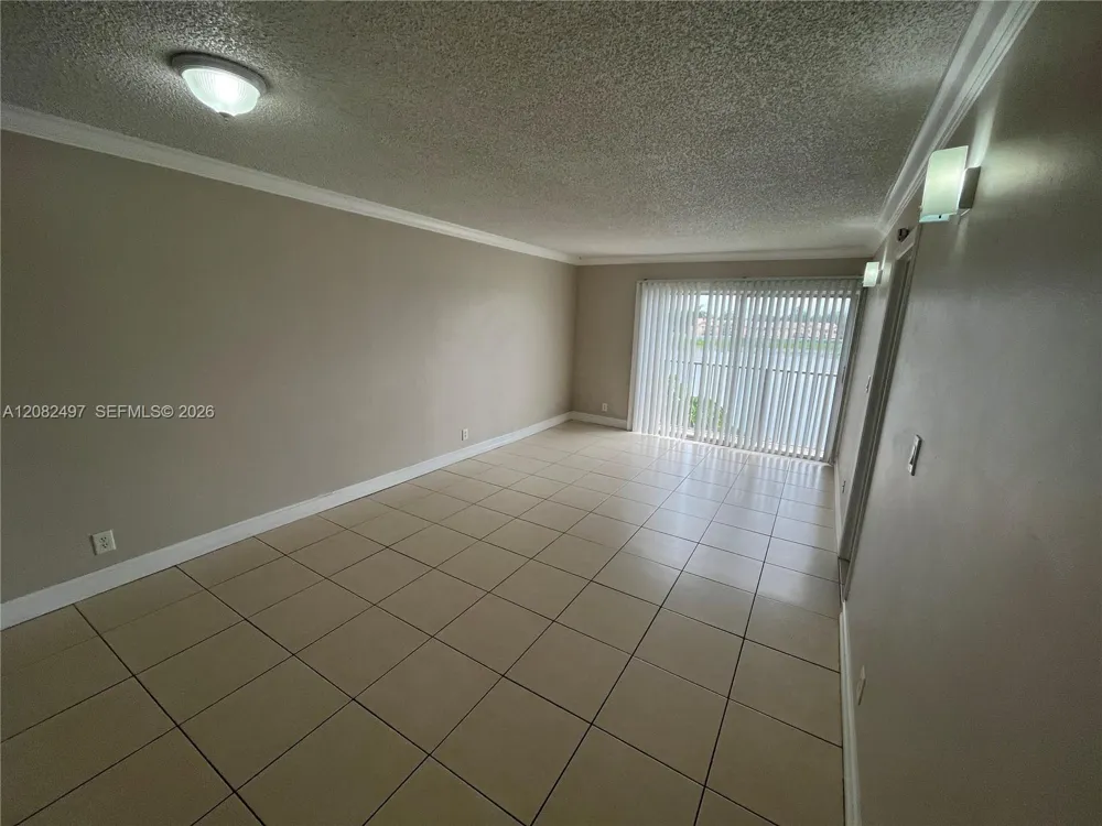 8560 Sherman Cir #308 Miramar, FL 33025