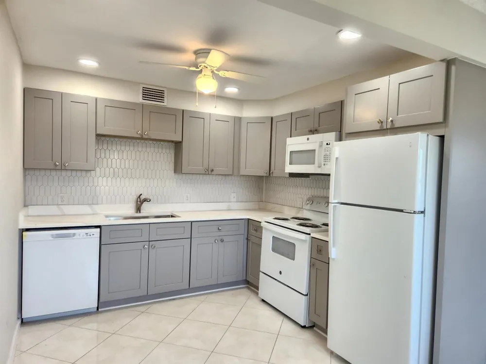 3025 Newcastle B Boca Raton, FL 33434