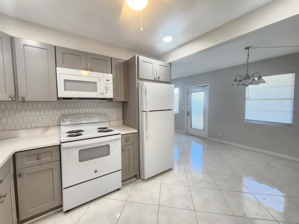 3025 Newcastle B Boca Raton, FL 33434