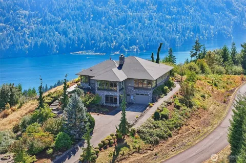 1384 Bayswater Road
