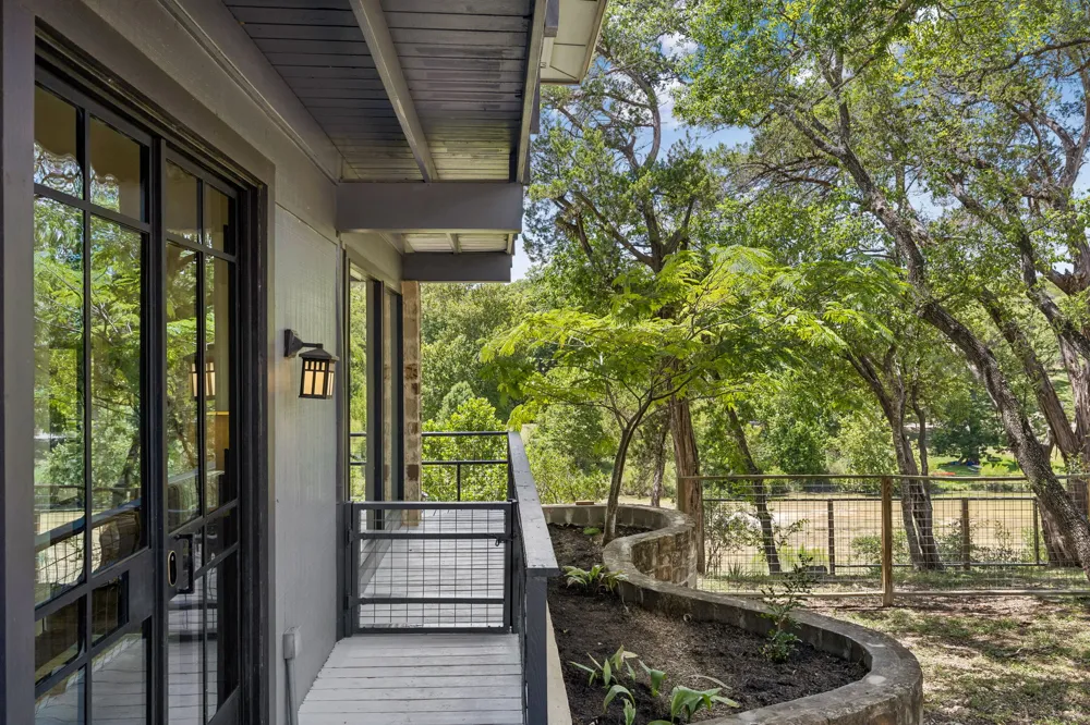 400 County Road 1492 Wimberley, TX 78676