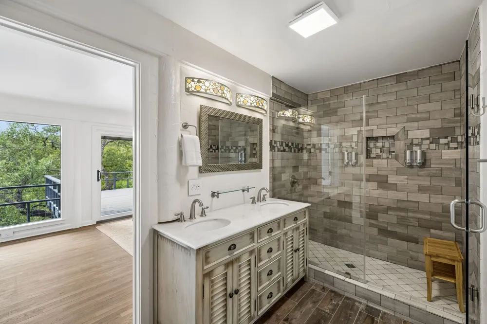 400 County Road 1492 Wimberley, TX 78676