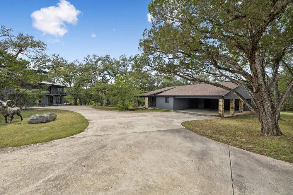 400 County Road 1492 Wimberley, TX 78676