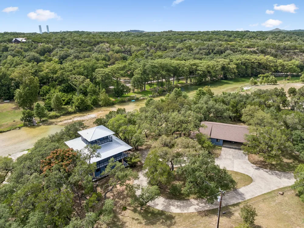 400 County Road 1492 Wimberley, TX 78676
