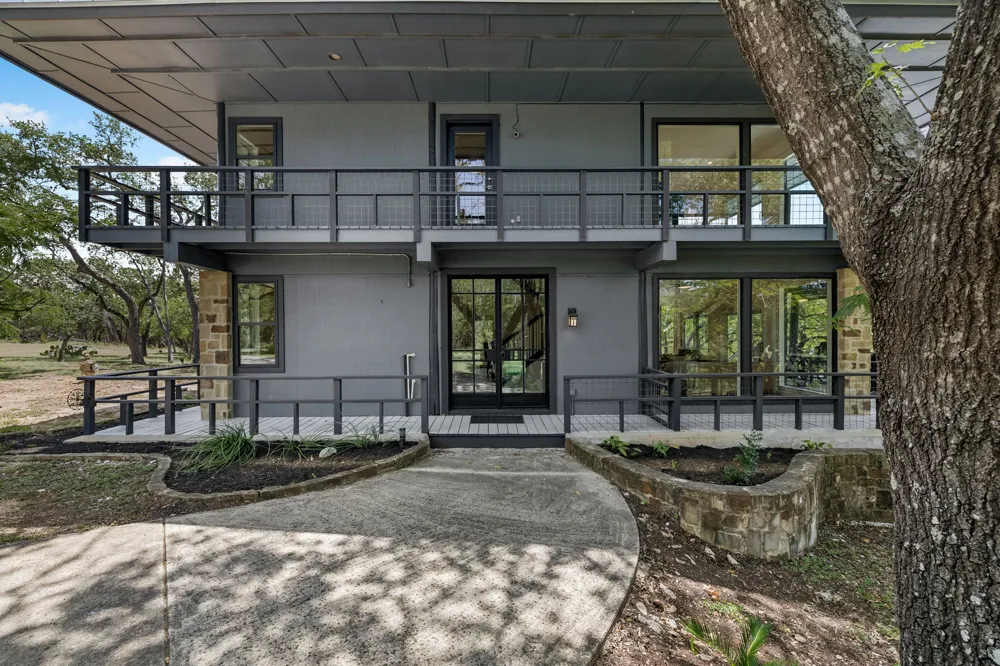 400 County Road 1492 Wimberley, TX 78676