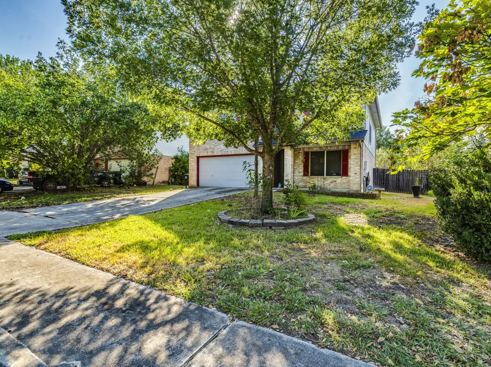 130 Casper Cove Kyle, TX 78640