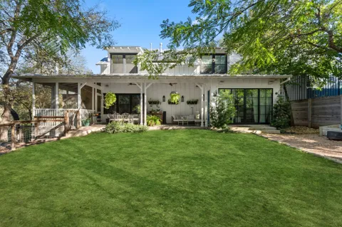 703 E Live Oak Street