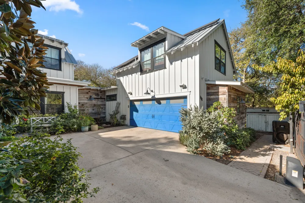 703 E Live Oak Street Austin, TX 78704