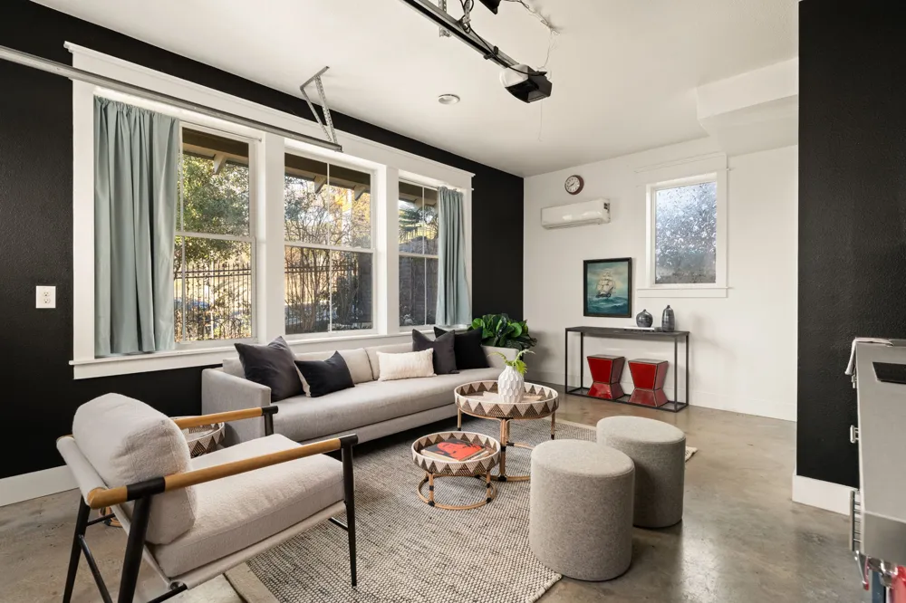 703 E Live Oak Street Austin, TX 78704