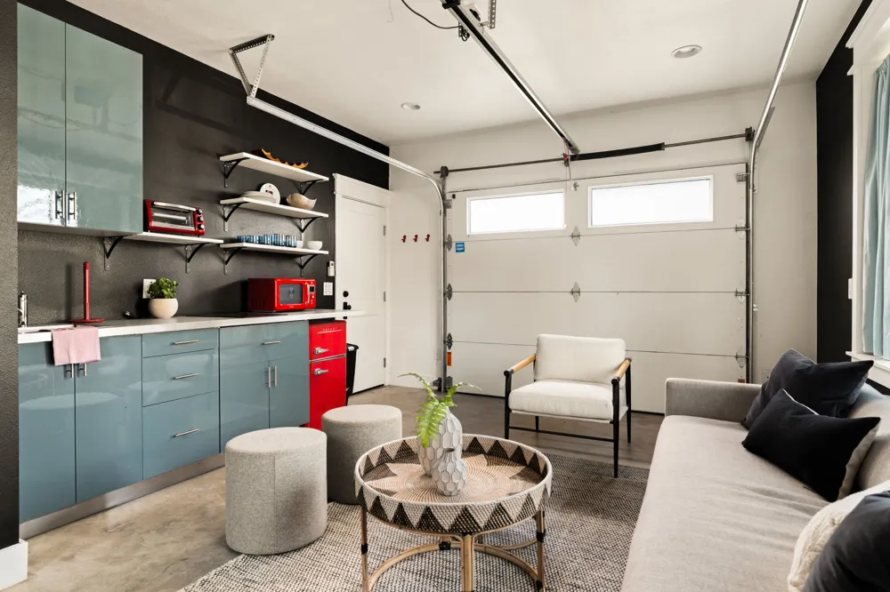 703 E Live Oak Street Austin, TX 78704