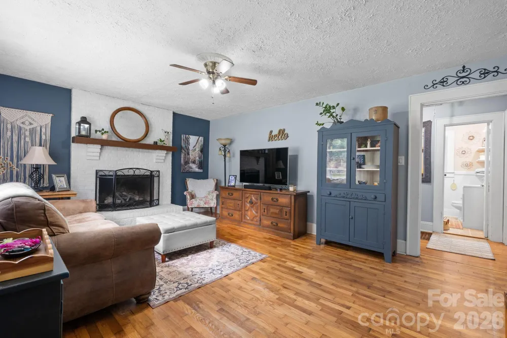 45 26th Avenue NE Hickory, NC 28601