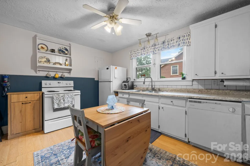 45 26th Avenue NE Hickory, NC 28601