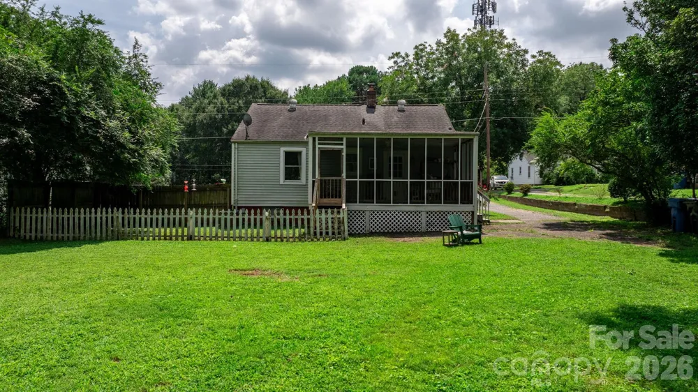 45 26th Avenue NE Hickory, NC 28601
