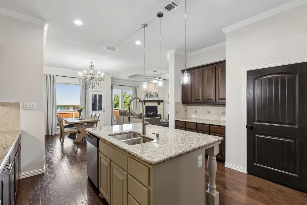200 Gill Point Lane Aledo, TX 76008