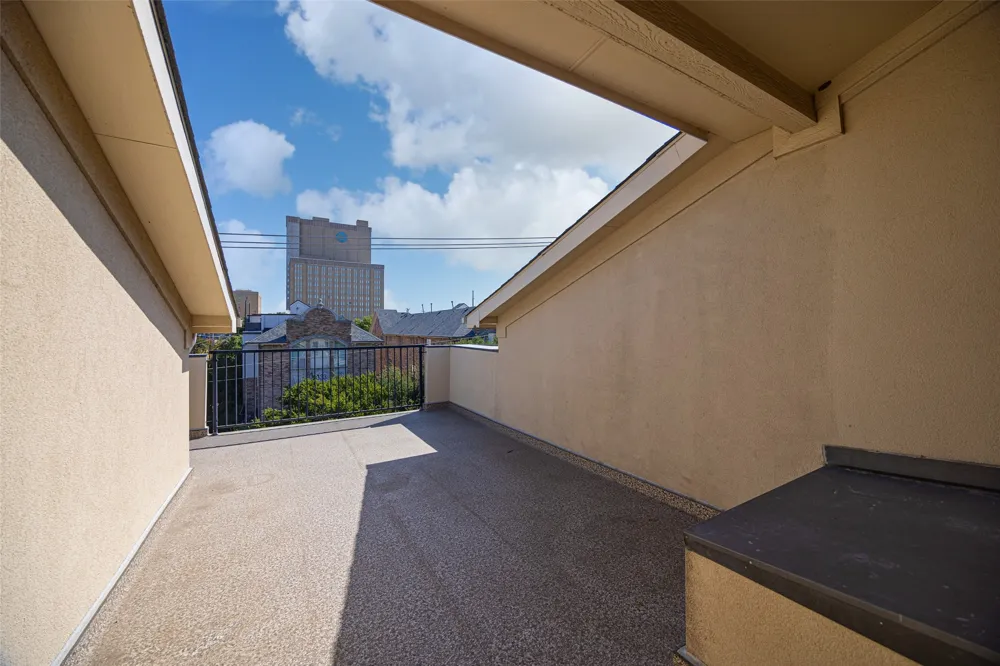 1320 Palm Springs Lane Dallas, TX 75204