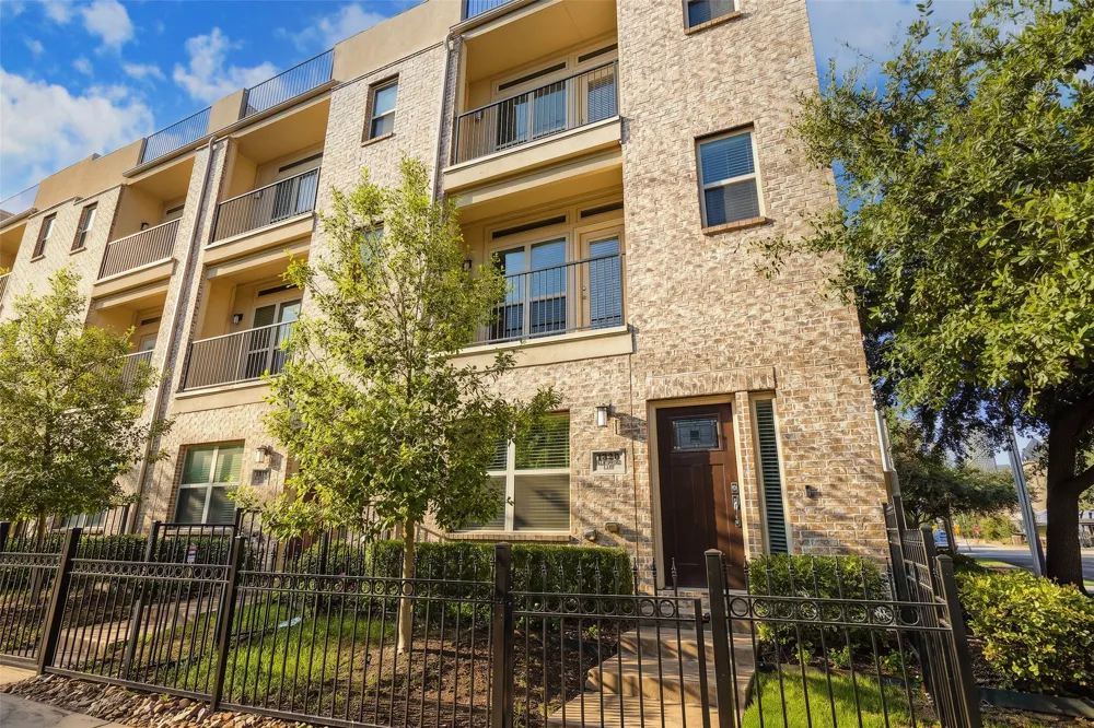 1320 Palm Springs Lane Dallas, TX 75204